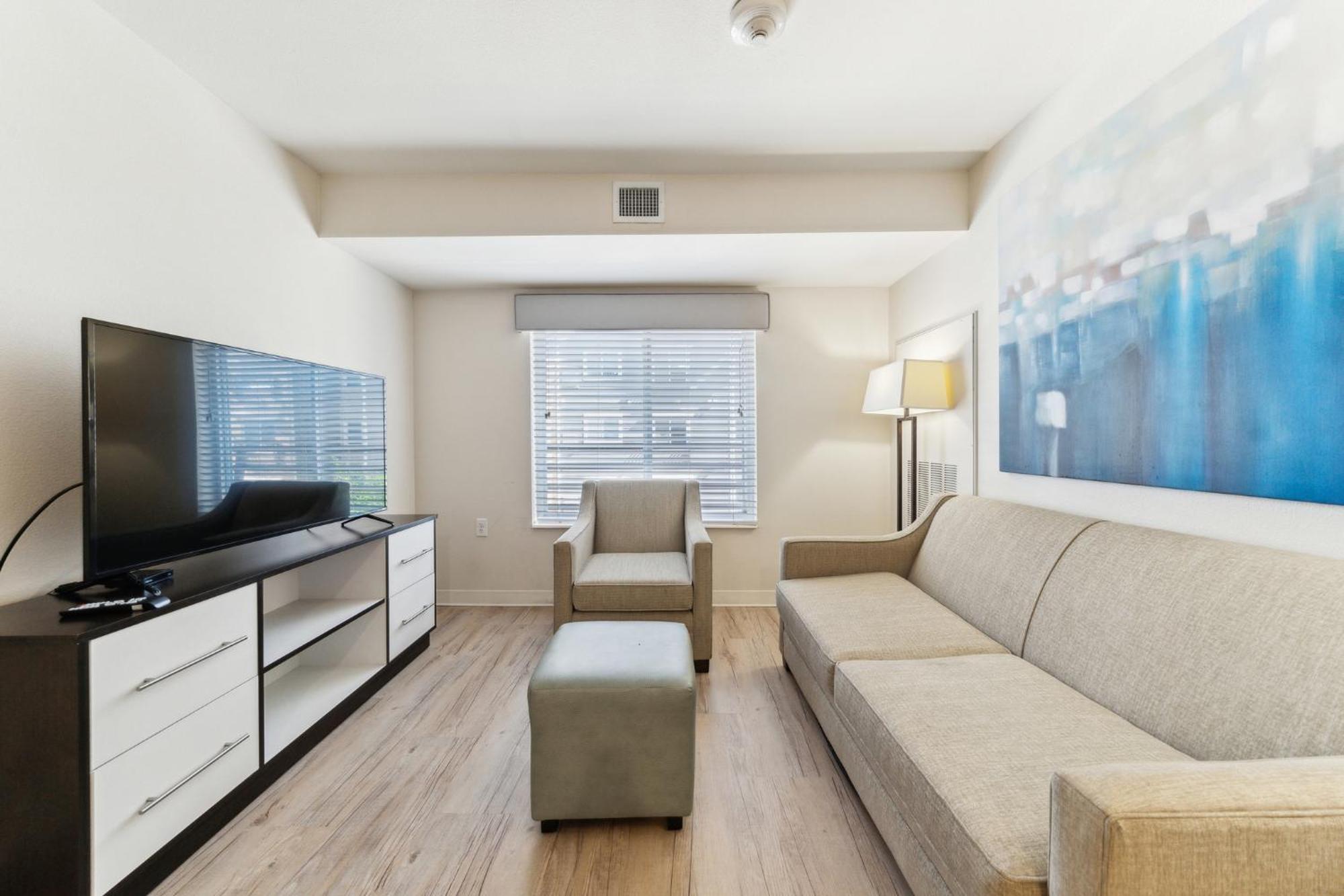 By Preston I Stylish 1bed I Pool Apartment San Antonio