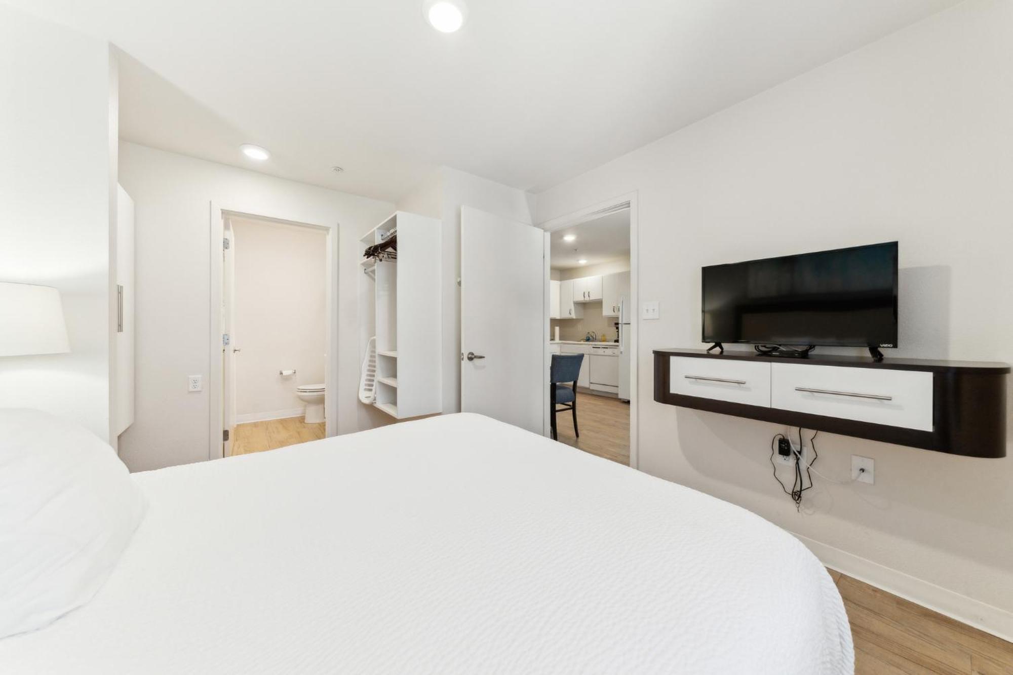 By Preston I Stylish 1bed I Pool